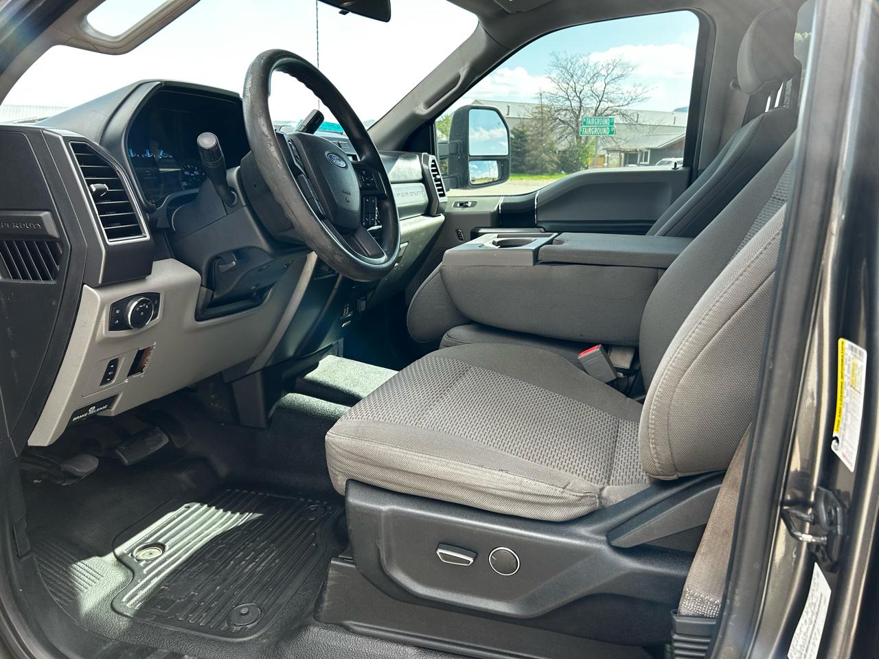 Ford F-250 SD XLT Crew Cab 4WD 2018