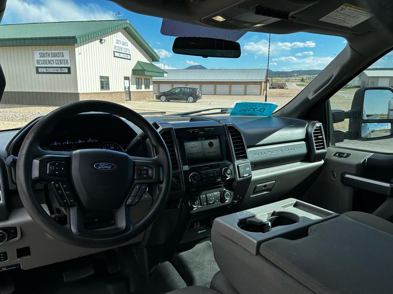 Ford F-250 SD XLT Crew Cab 4WD 2018