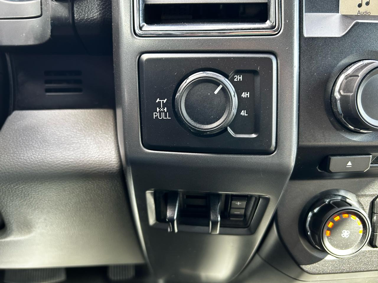 Ford F-250 SD XLT Crew Cab 4WD 2018