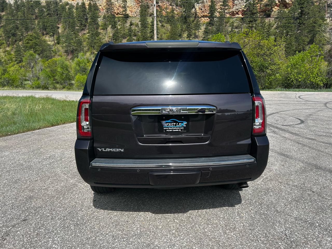 GMC Yukon Denali 4WD 2015