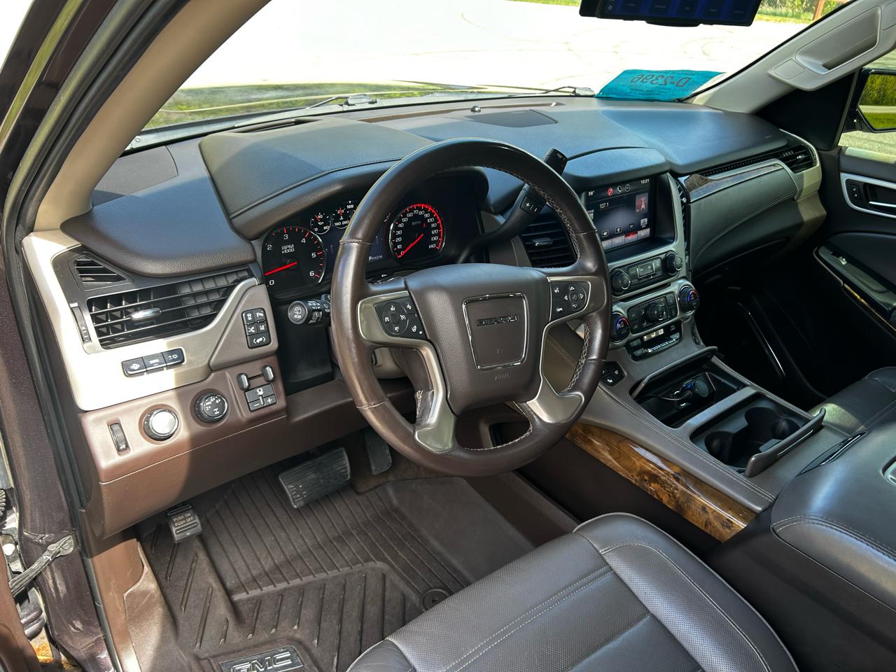 GMC Yukon Denali 4WD 2015
