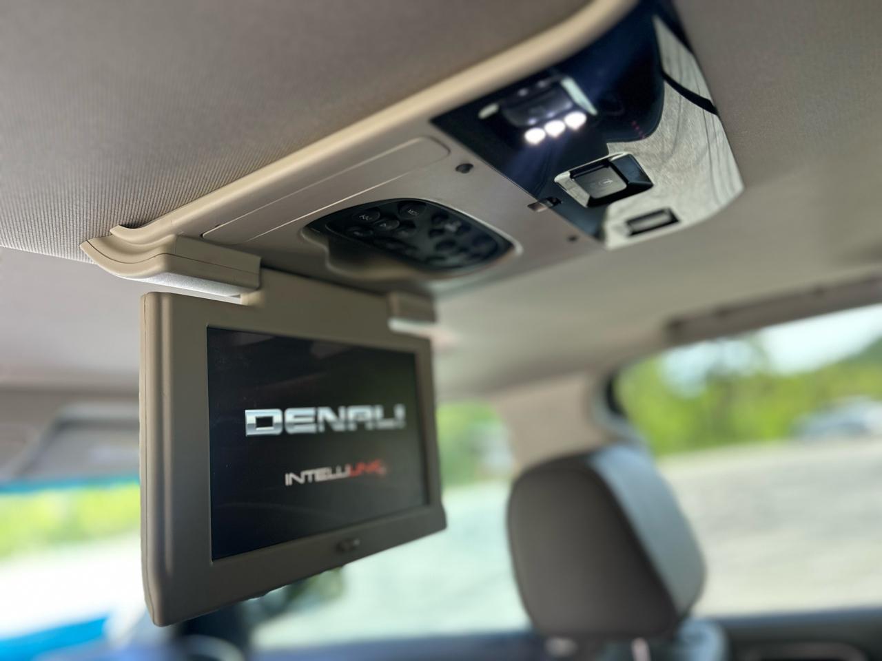 GMC Yukon Denali 4WD 2015