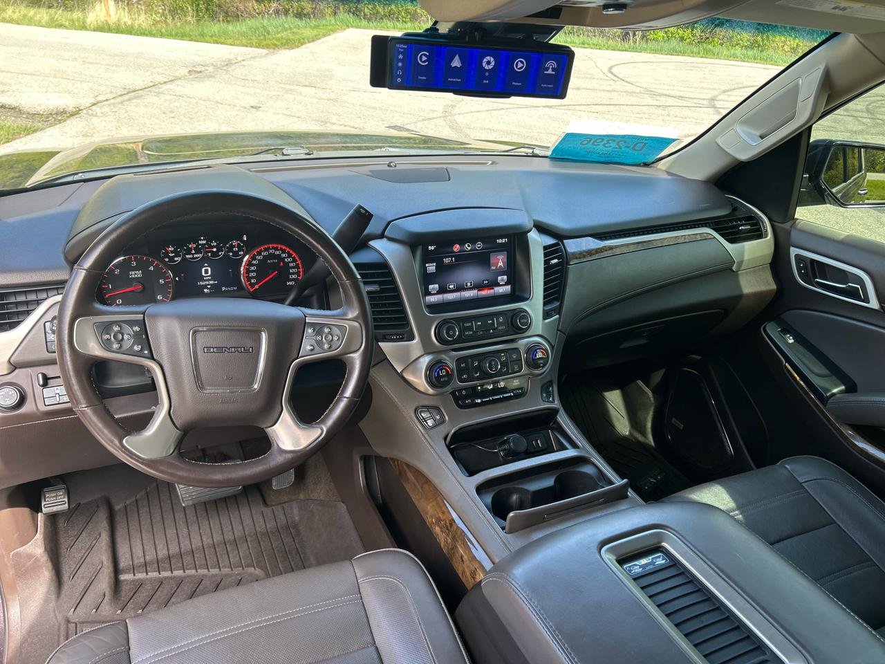 GMC Yukon Denali 4WD 2015