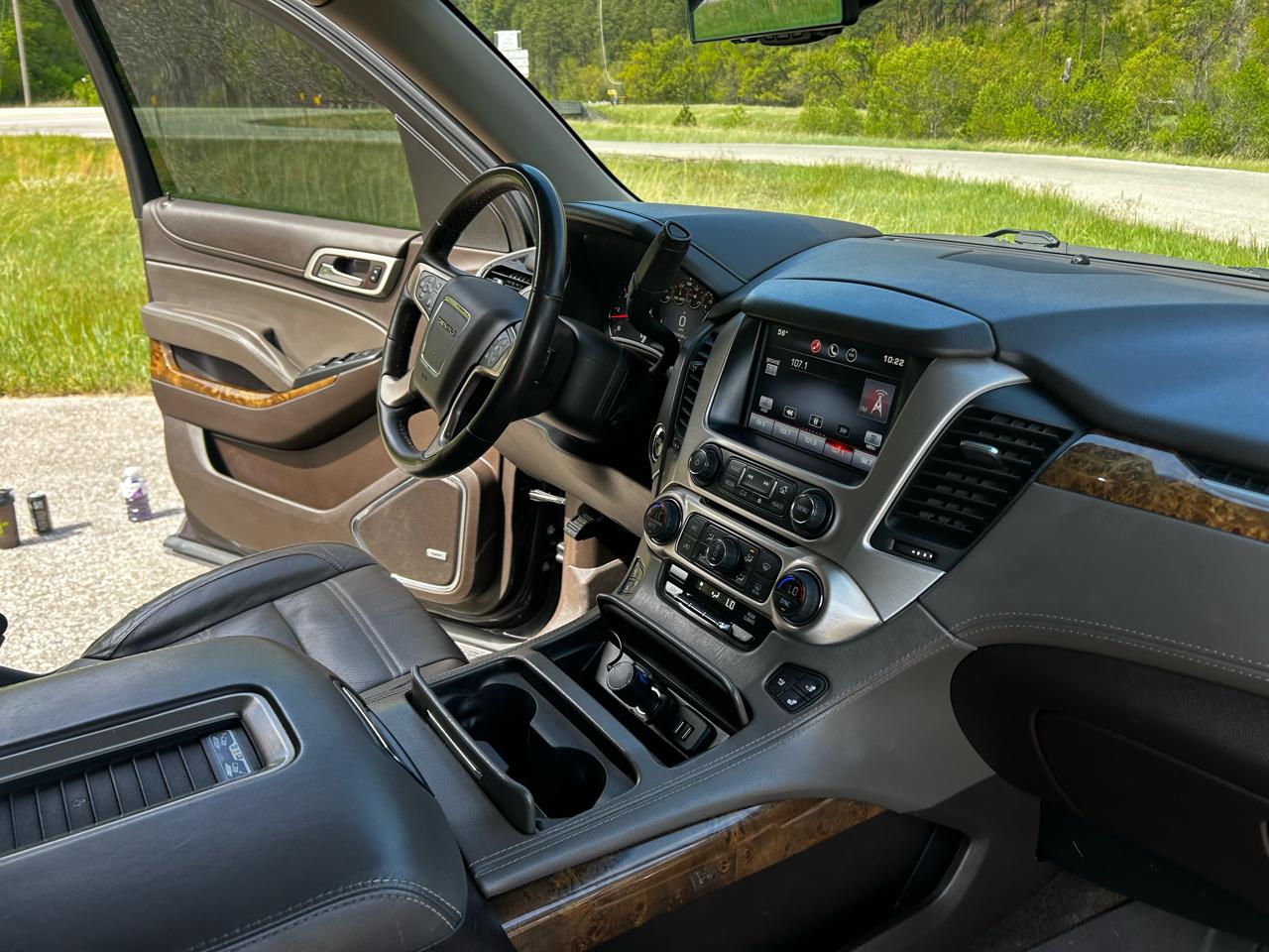 GMC Yukon Denali 4WD 2015