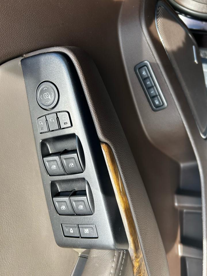 GMC Yukon Denali 4WD 2015