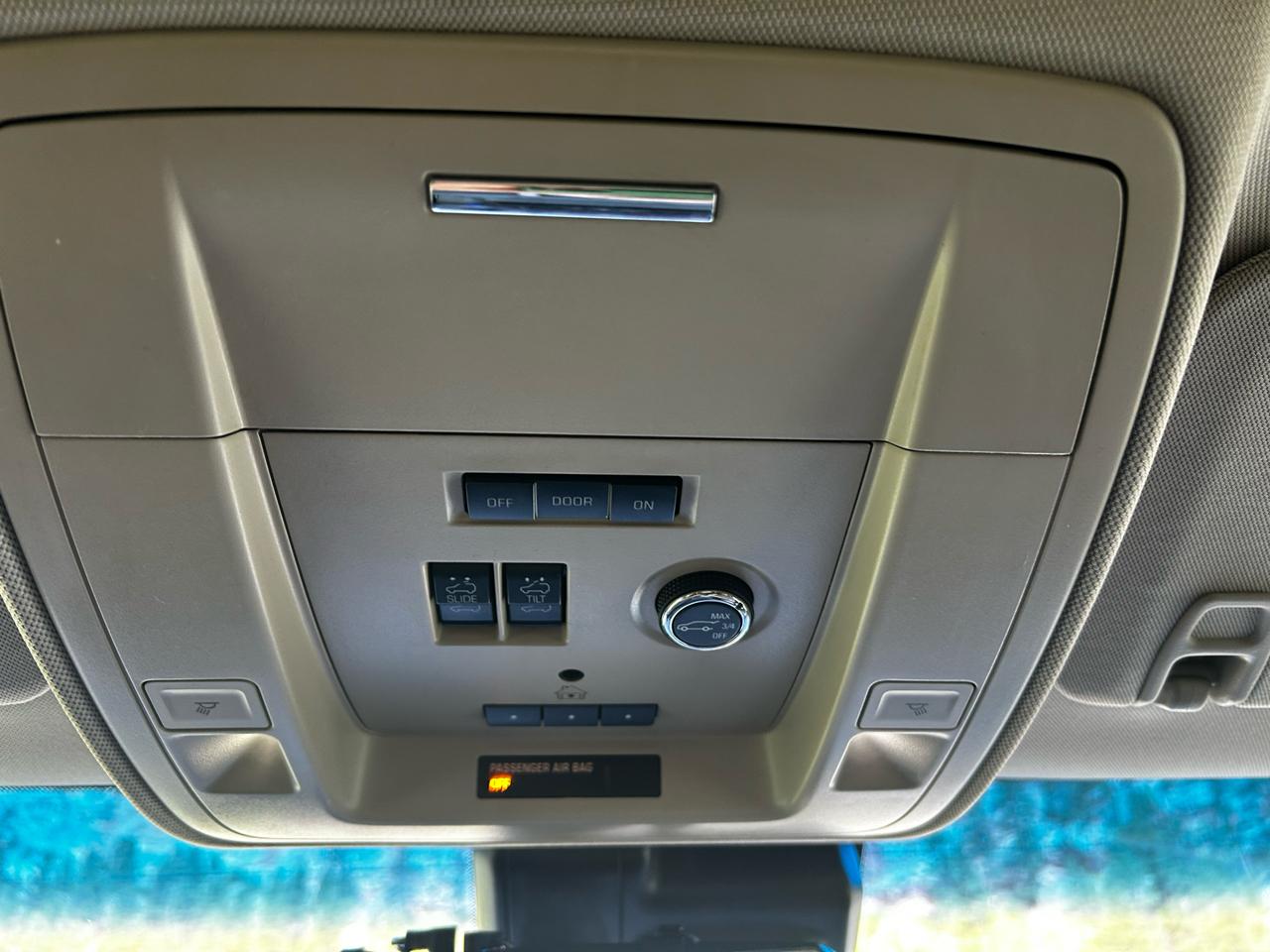 GMC Yukon Denali 4WD 2015