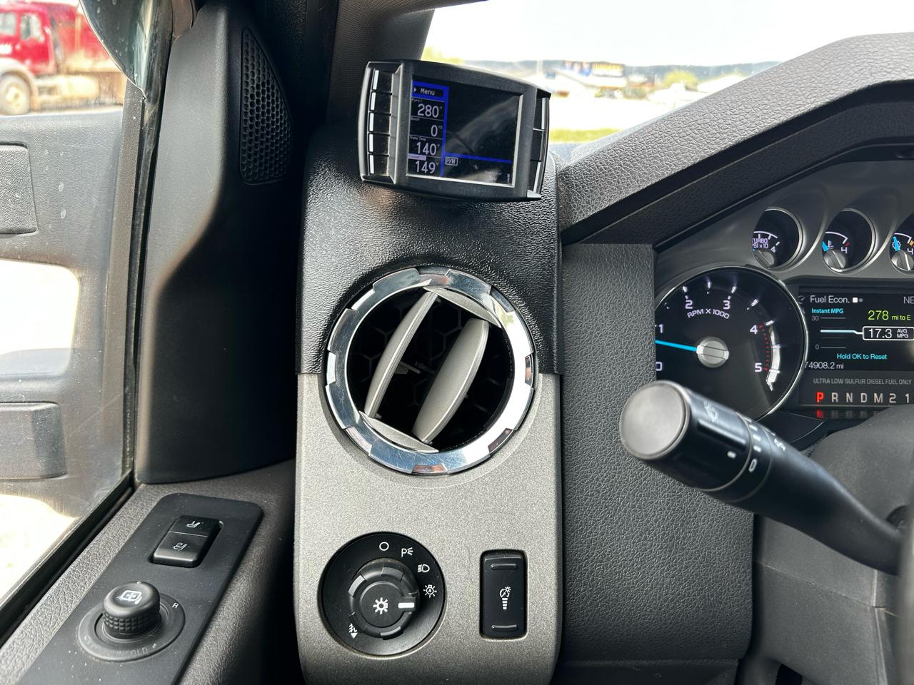 Ford F-350 SD King Ranch Crew Cab 4WD 2011