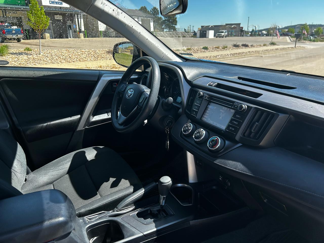 Toyota RAV4 LE AWD 2016