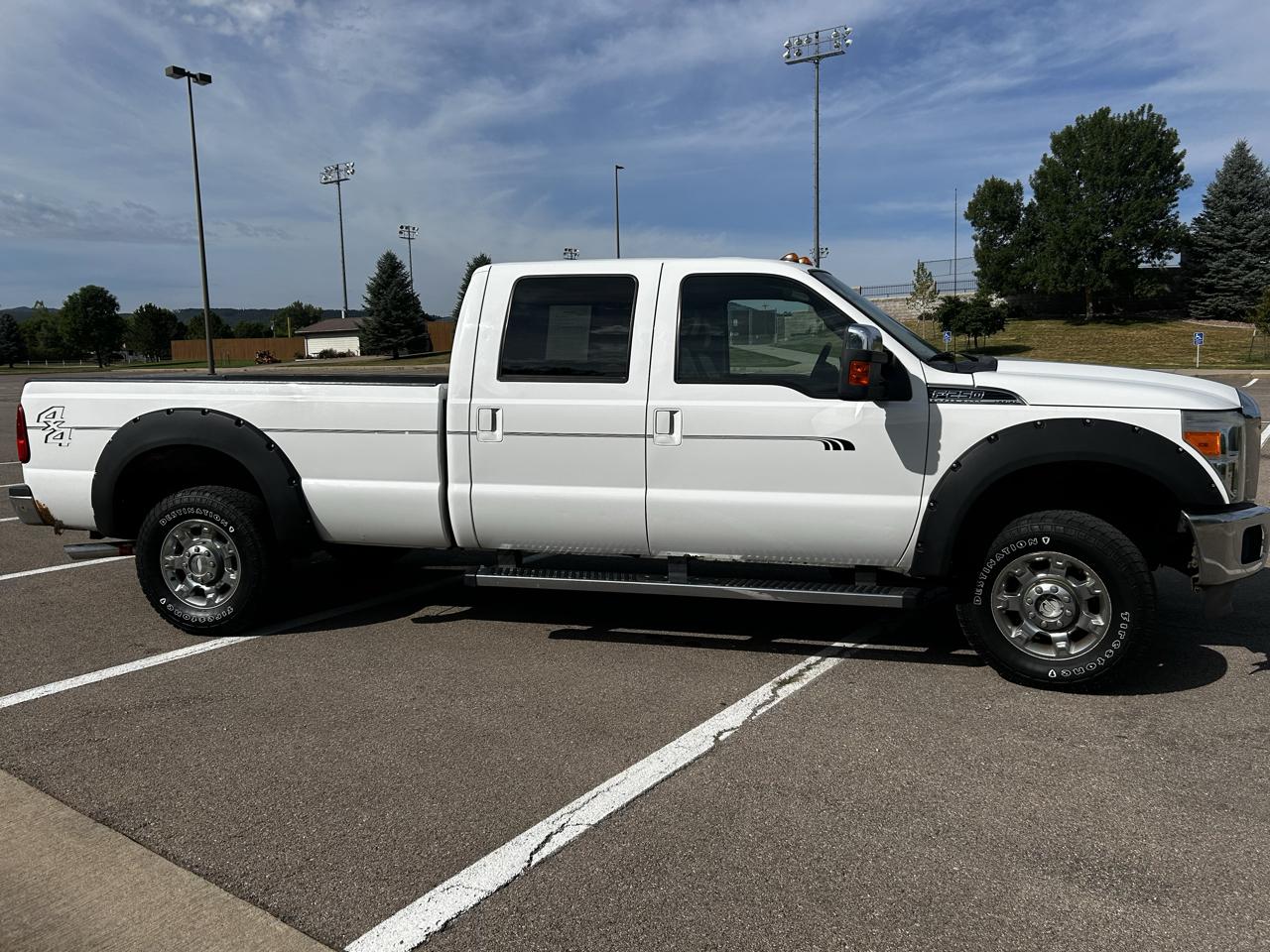 Ford F-250 SD Lariat Crew Cab 4WD 2012