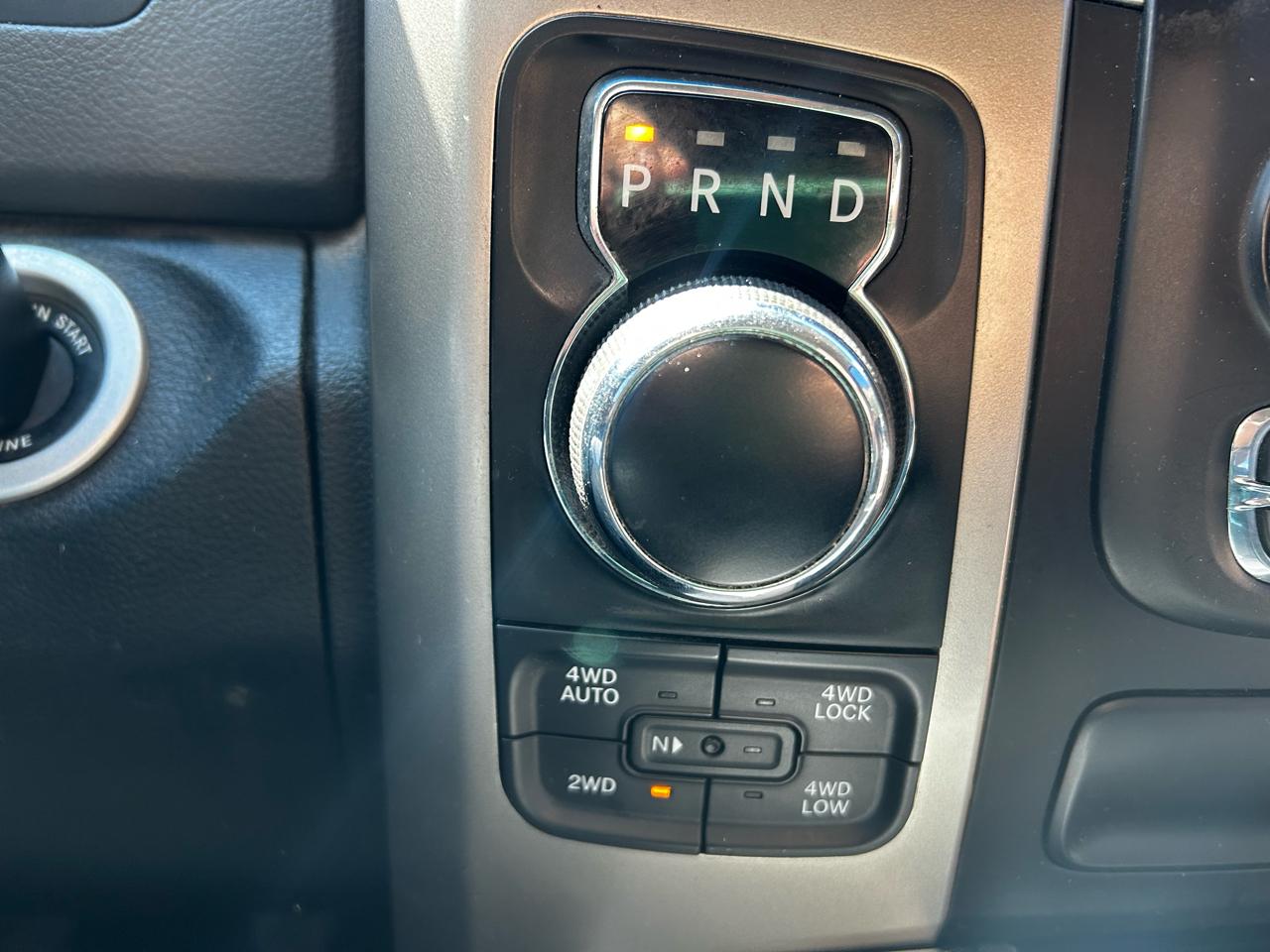 RAM 1500 SLT Crew Cab SWB 4WD 2014