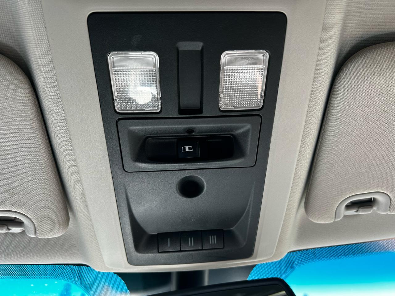 RAM 1500 SLT Crew Cab SWB 4WD 2014