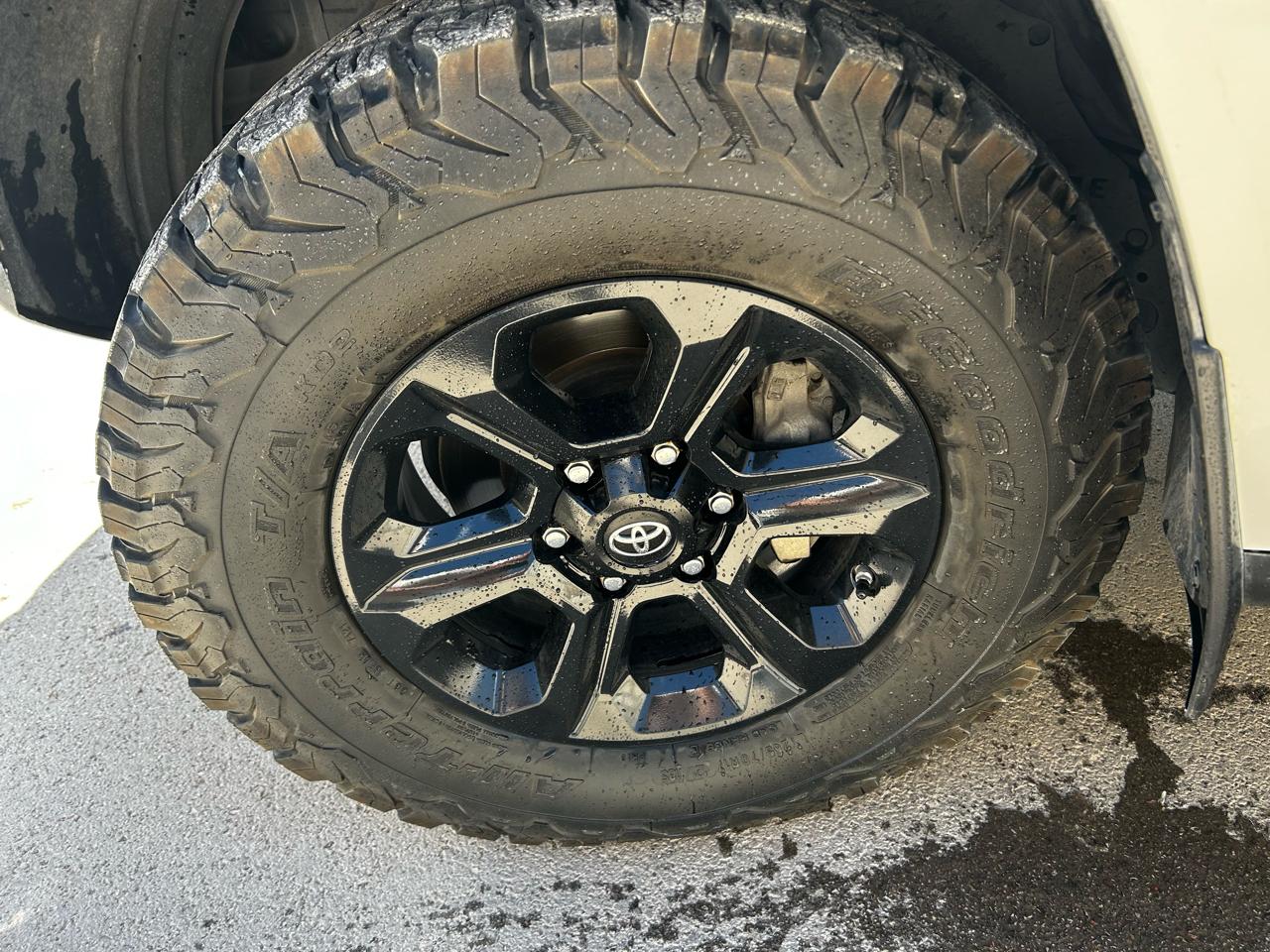Toyota 4Runner SR5 4WD 2021