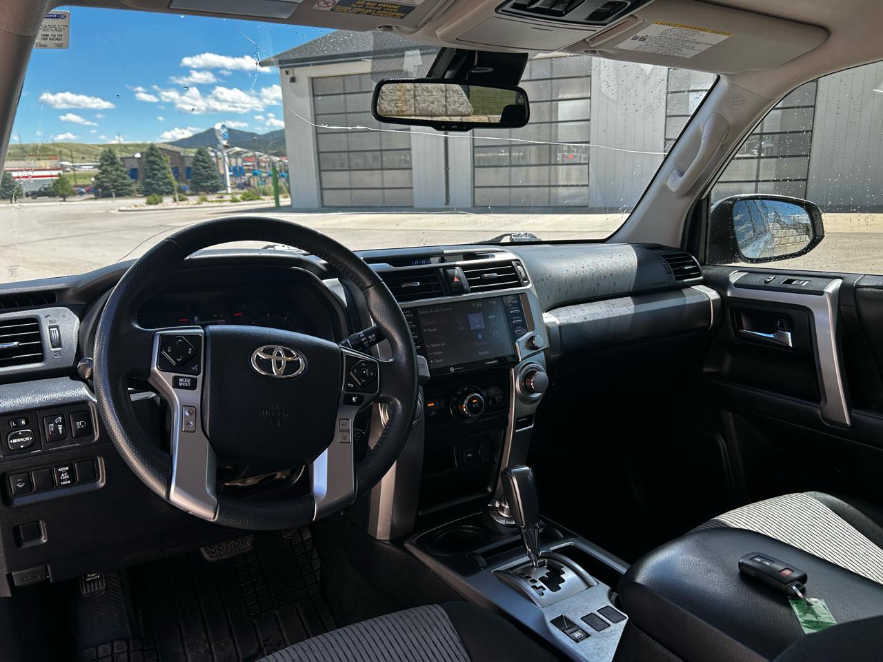 Toyota 4Runner SR5 4WD 2021