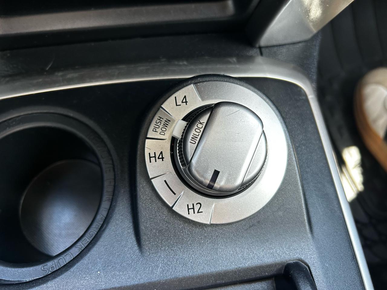 Toyota 4Runner SR5 4WD 2021