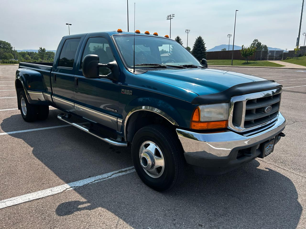 Ford F-350 SD Lariat Crew Cab Long Bed 4WD DRW 2001