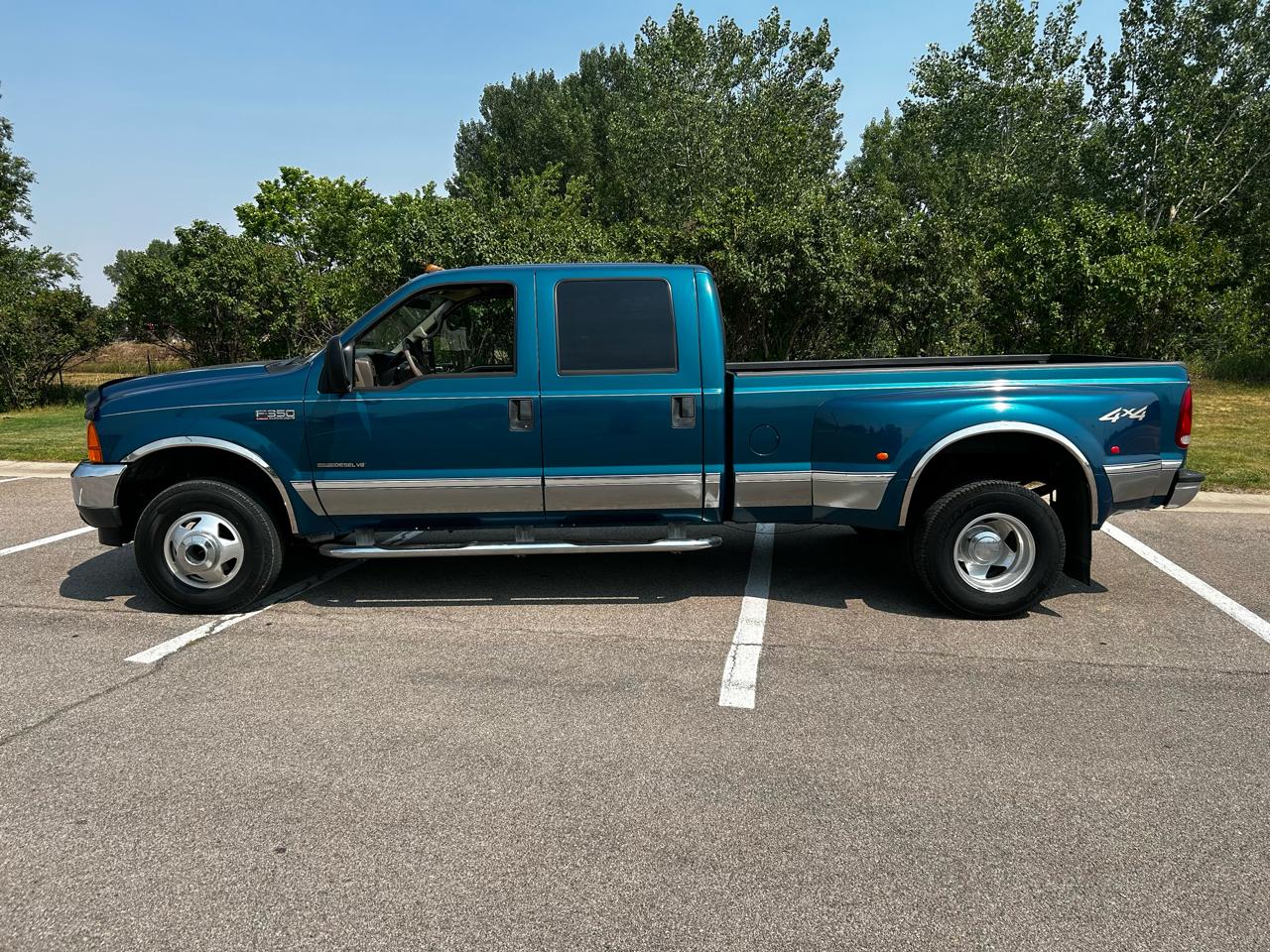 Ford F-350 SD Lariat Crew Cab Long Bed 4WD DRW 2001