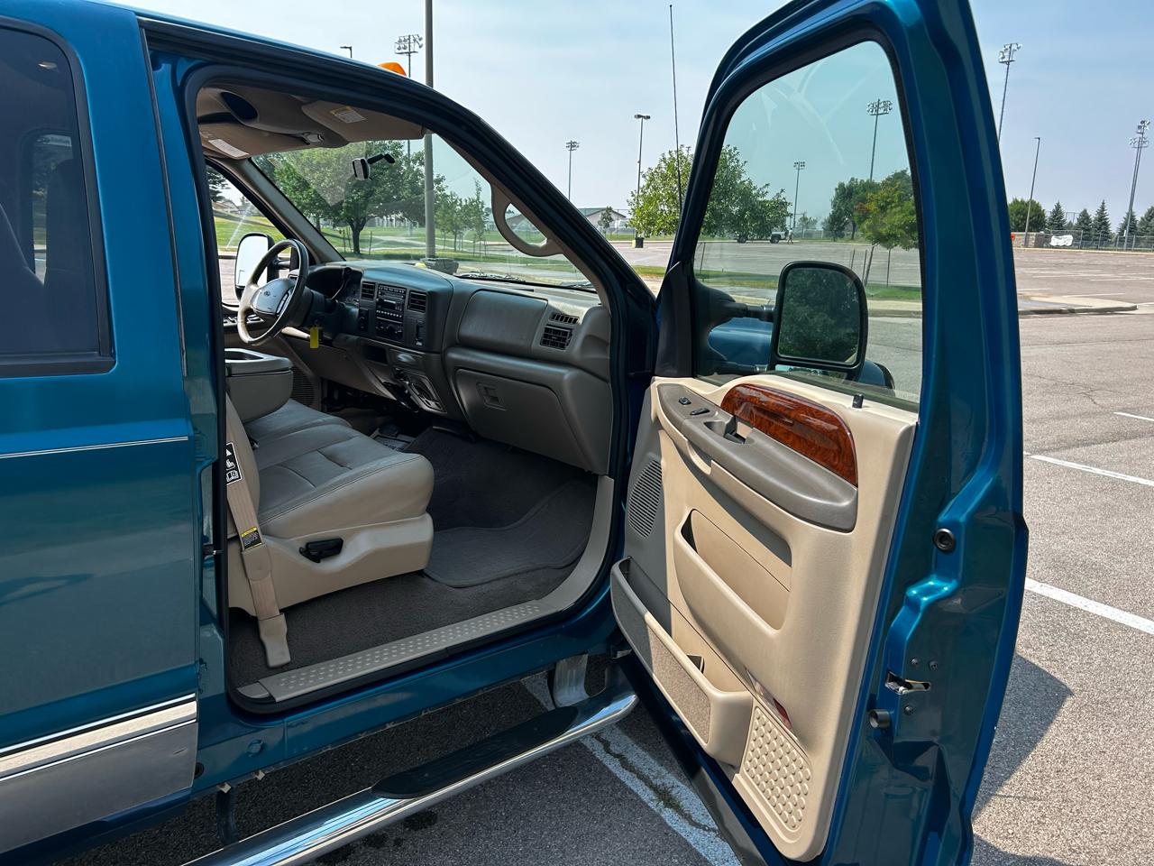 Ford F-350 SD Lariat Crew Cab Long Bed 4WD DRW 2001