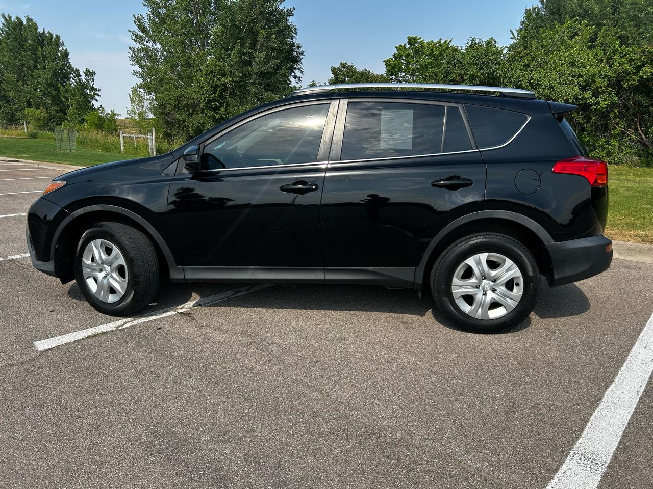 Toyota RAV4 LE AWD 2014