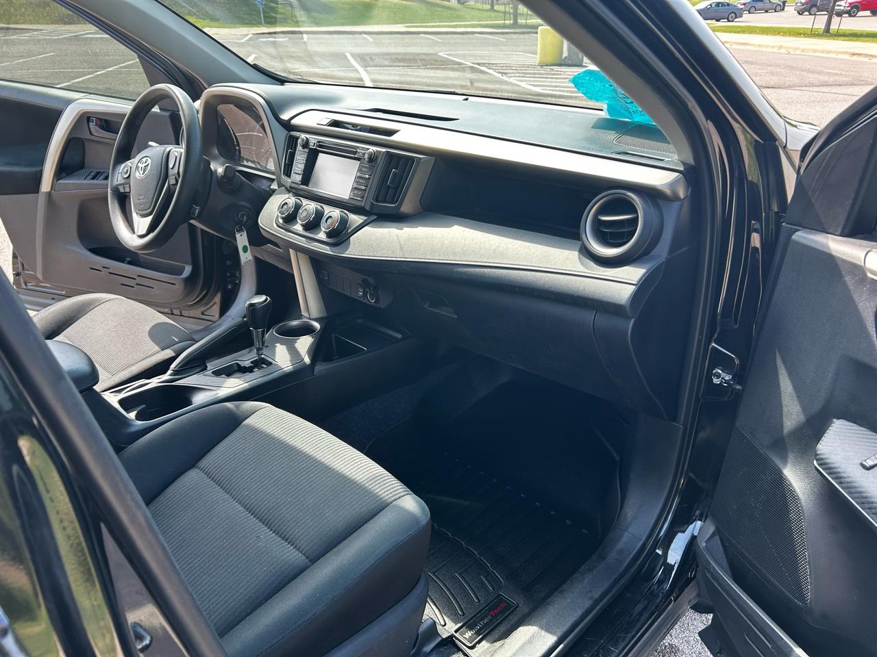 Toyota RAV4 LE AWD 2014