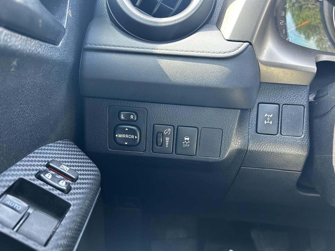 Toyota RAV4 LE AWD 2014