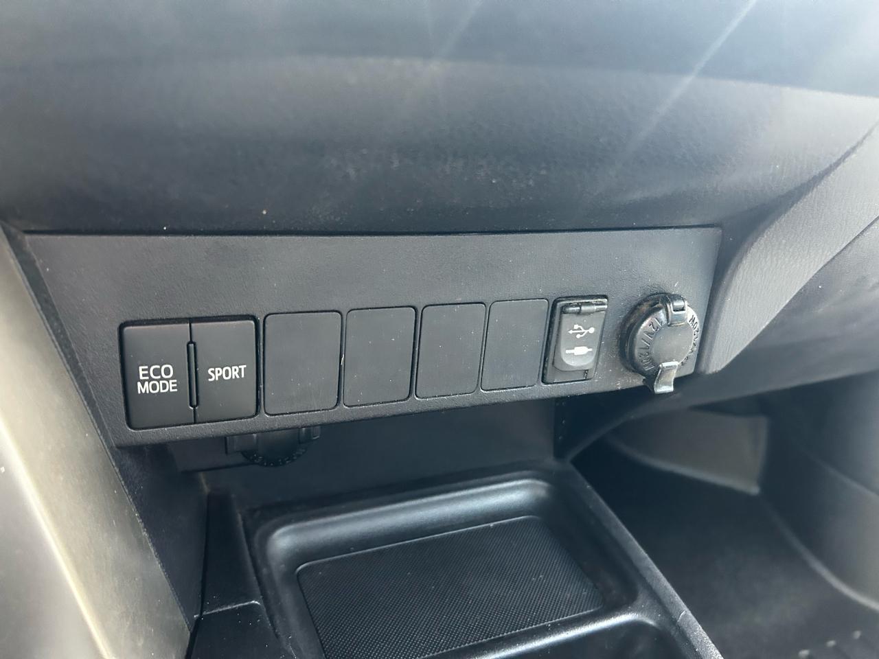 Toyota RAV4 LE AWD 2014