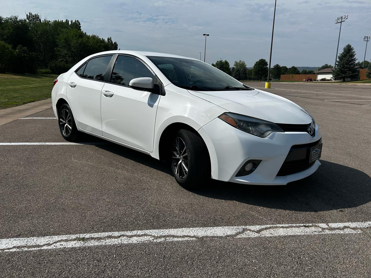 Toyota Corolla LE Plus CVT 2016