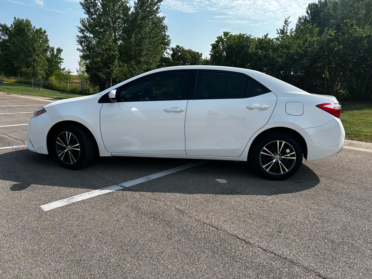 Toyota Corolla LE Plus CVT 2016