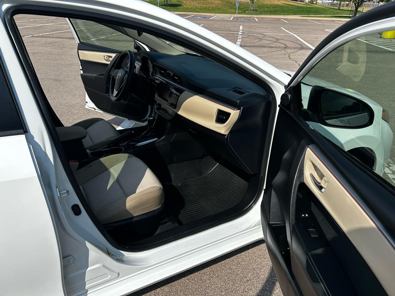Toyota Corolla LE Plus CVT 2016