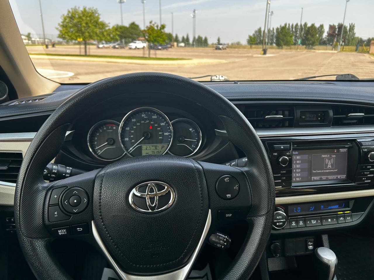 Toyota Corolla LE Plus CVT 2016