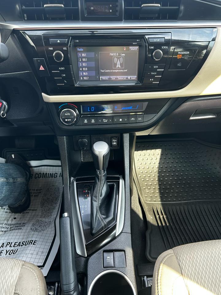 Toyota Corolla LE Plus CVT 2016