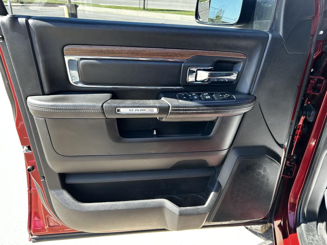 RAM 2500 Laramie Crew Cab SWB 4WD 2018