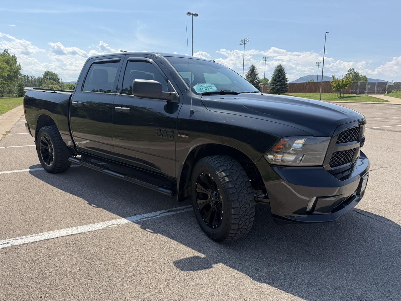 RAM 1500 Tradesman Crew Cab SWB 4WD 2018