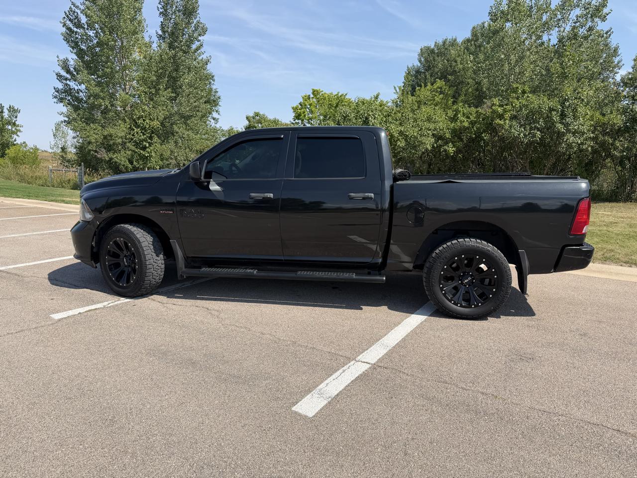 RAM 1500 Tradesman Crew Cab SWB 4WD 2018