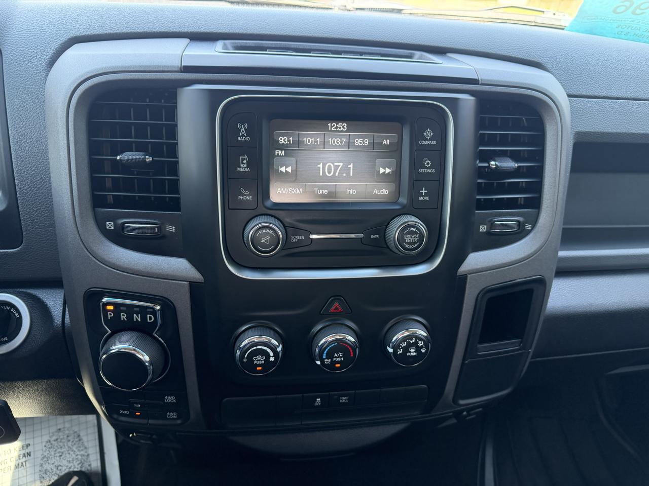 RAM 1500 Tradesman Crew Cab SWB 4WD 2018