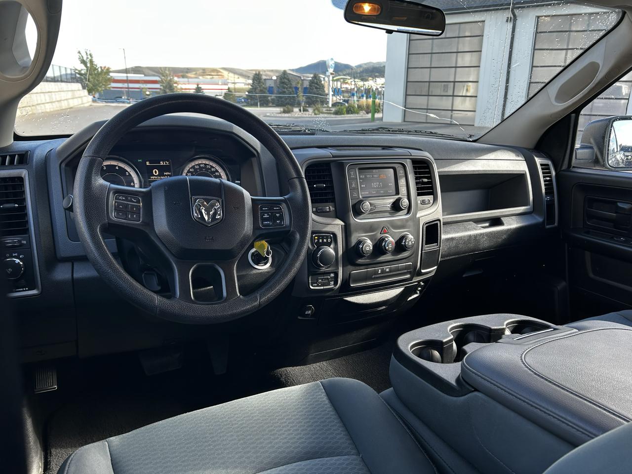 RAM 1500 Tradesman Quad Cab 4WD 2017