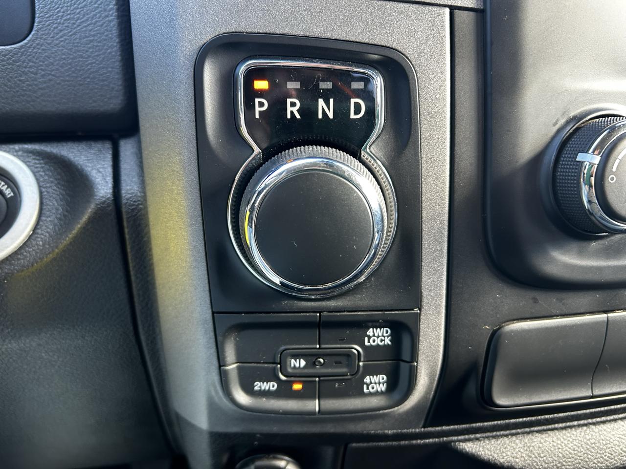 RAM 1500 Tradesman Quad Cab 4WD 2017