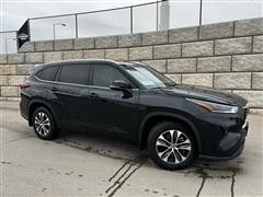 2021 Toyota Highlander 