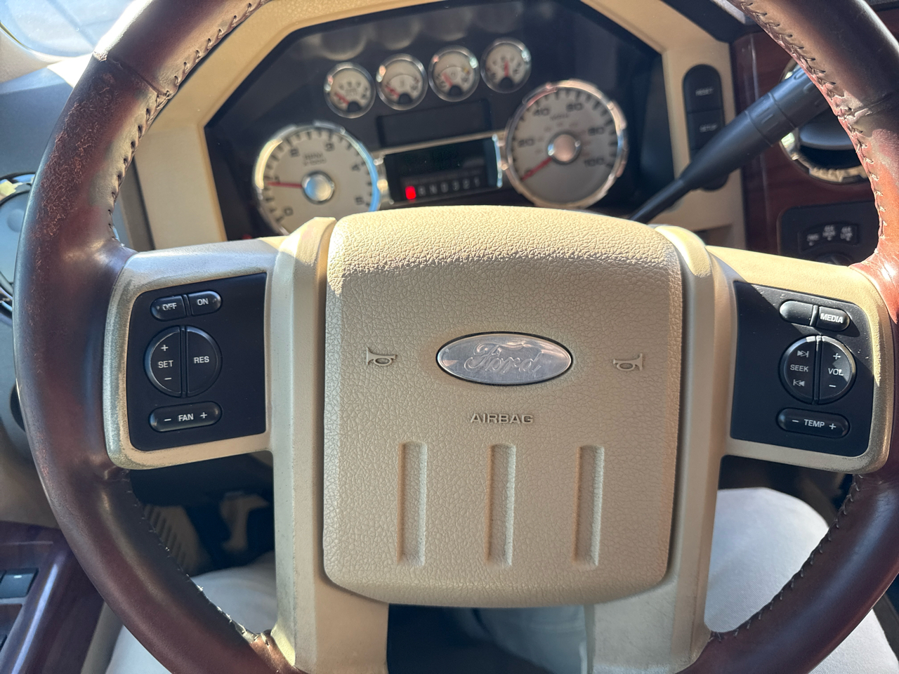 Ford F-350 SD XL Crew Cab 4WD 2008 Ford F-350 SD XL Crew Cab 4WD 2008