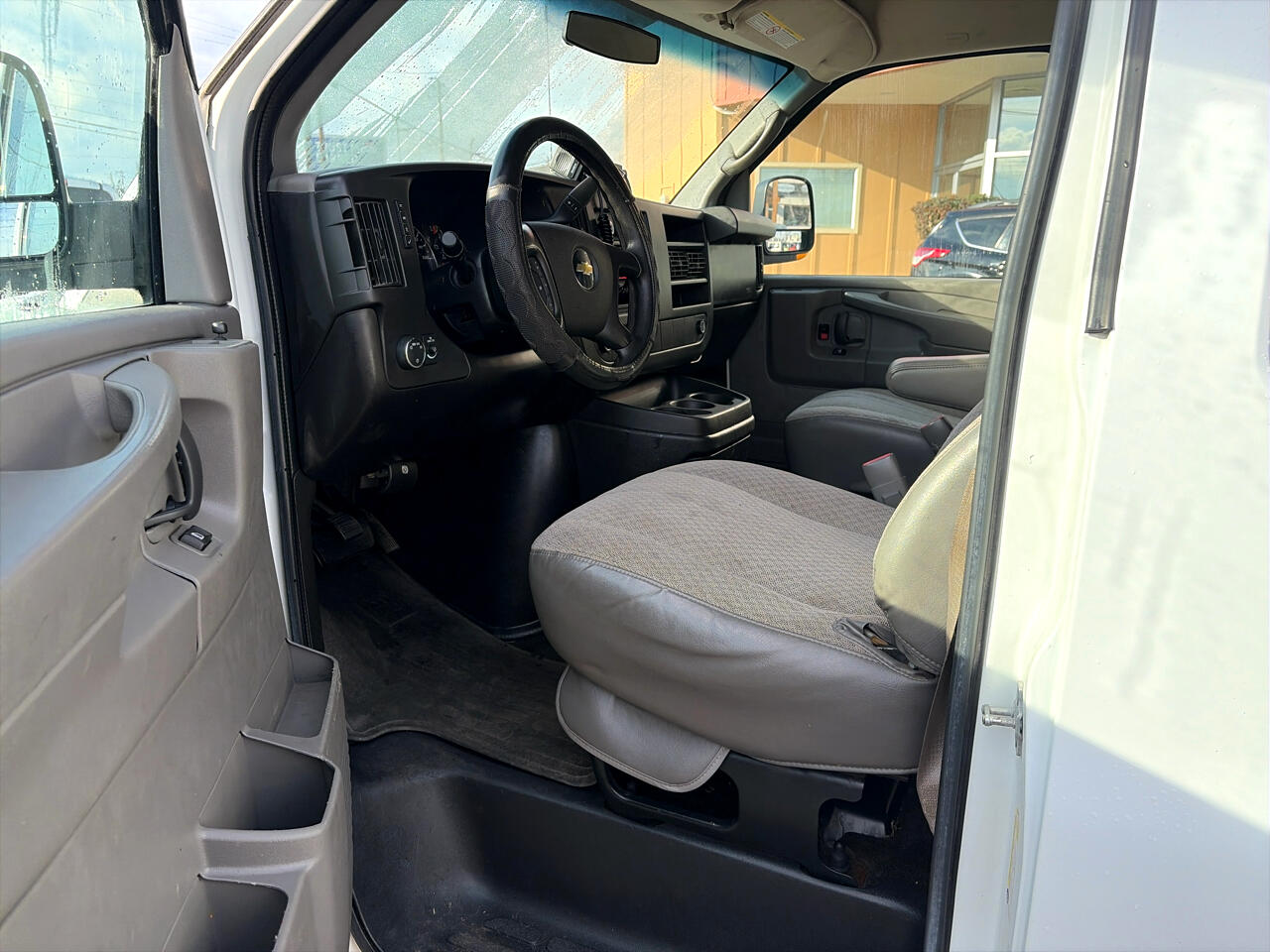 Chevrolet Express LT 3500 Extended 2012