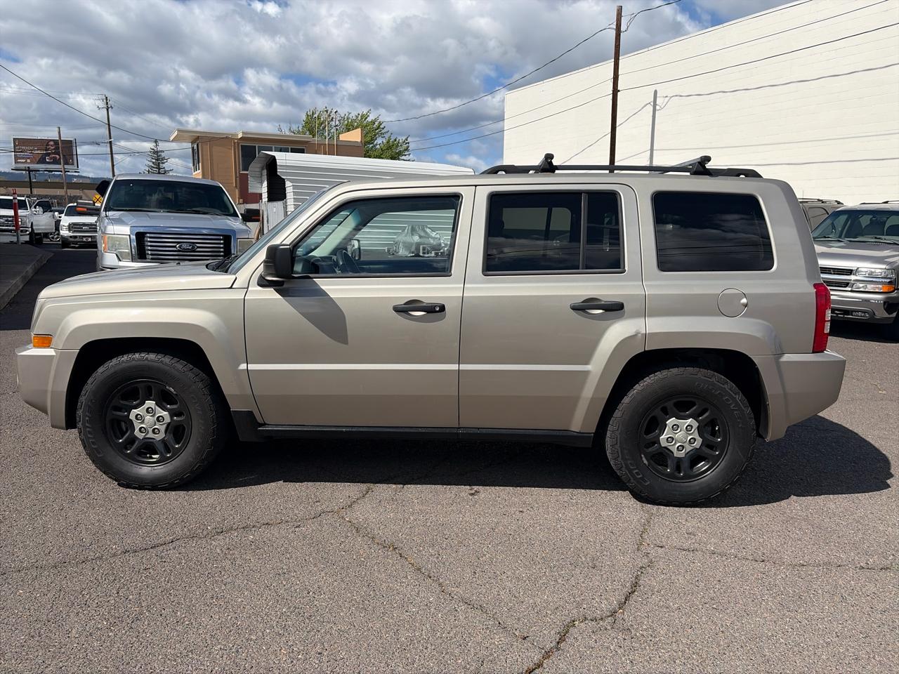 Jeep Patriot Sport 2WD 2010