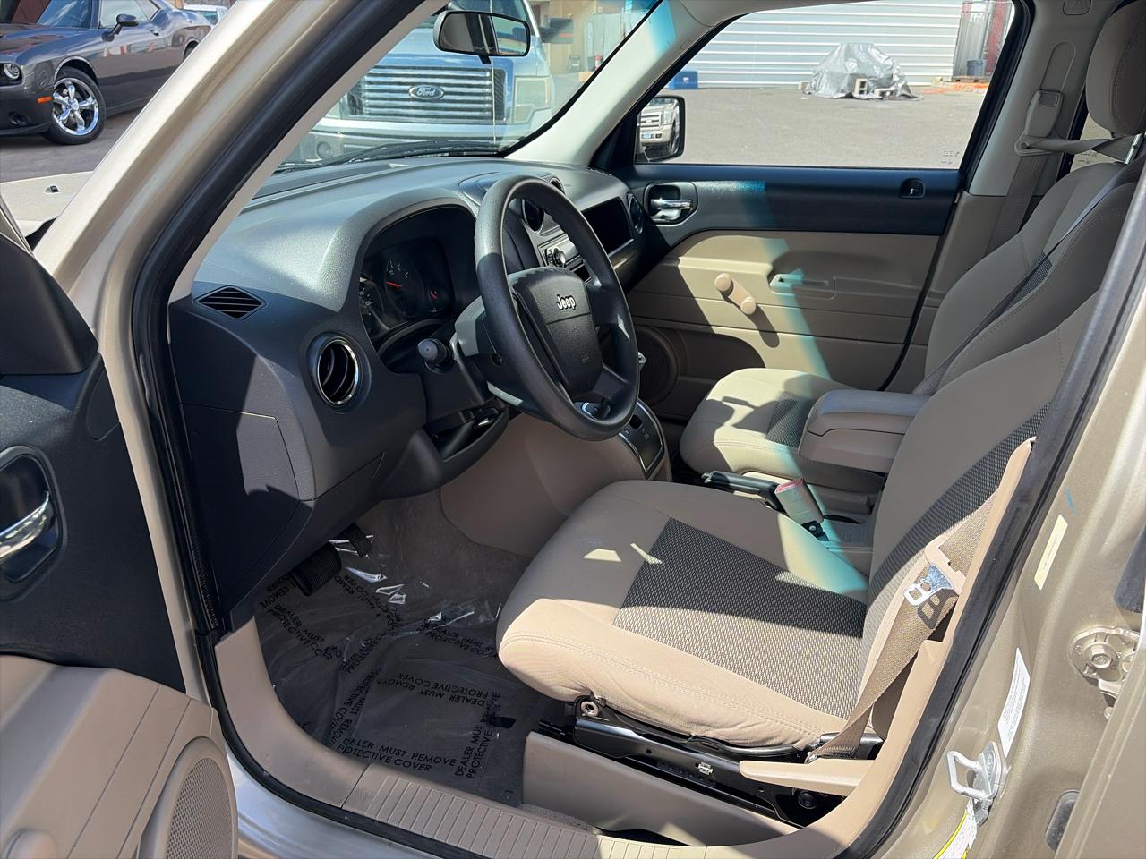 Jeep Patriot Sport 2WD 2010