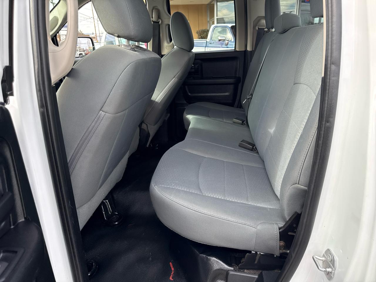 RAM 1500 Tradesman Quad Cab 4WD 2016