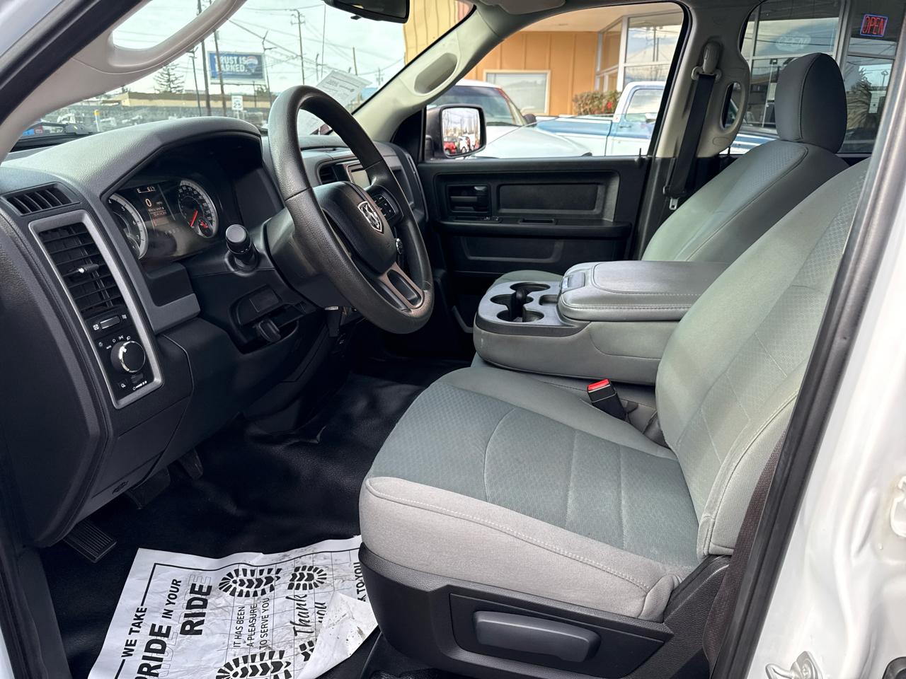 RAM 1500 Tradesman Quad Cab 4WD 2016