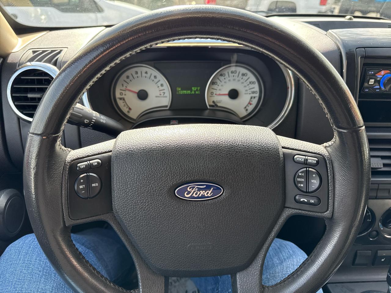 Ford Explorer Sport Trac Limited 4.0L 2WD 2010