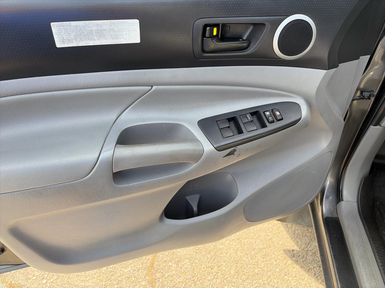 Toyota Tacoma Double Cab V6 4WD 2012