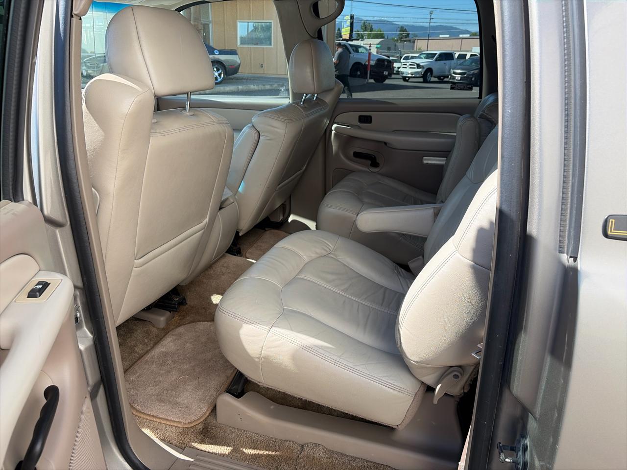 Chevrolet Suburban K1500 4WD 2001