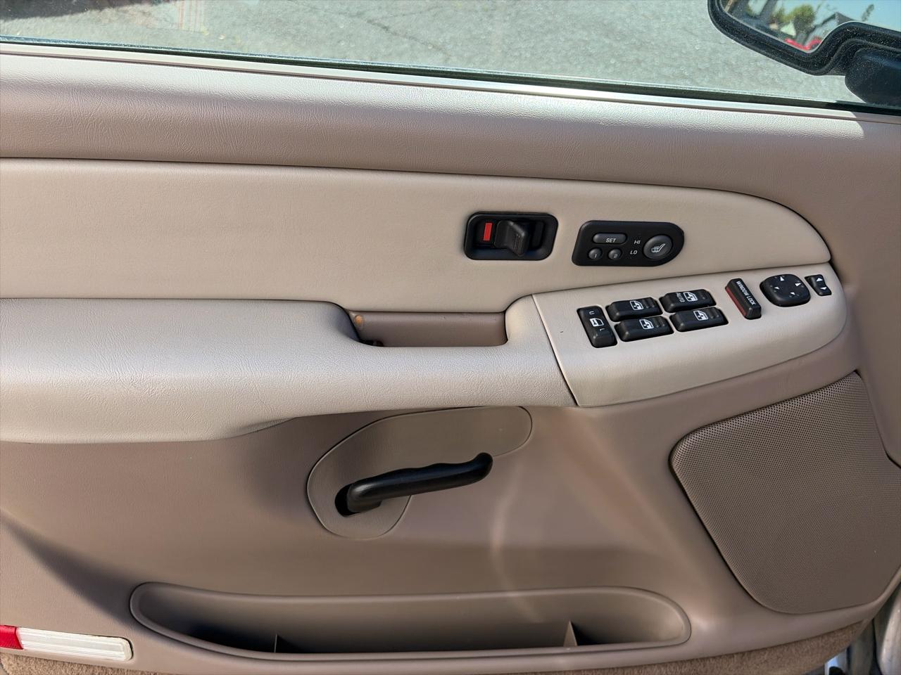Chevrolet Suburban K1500 4WD 2001