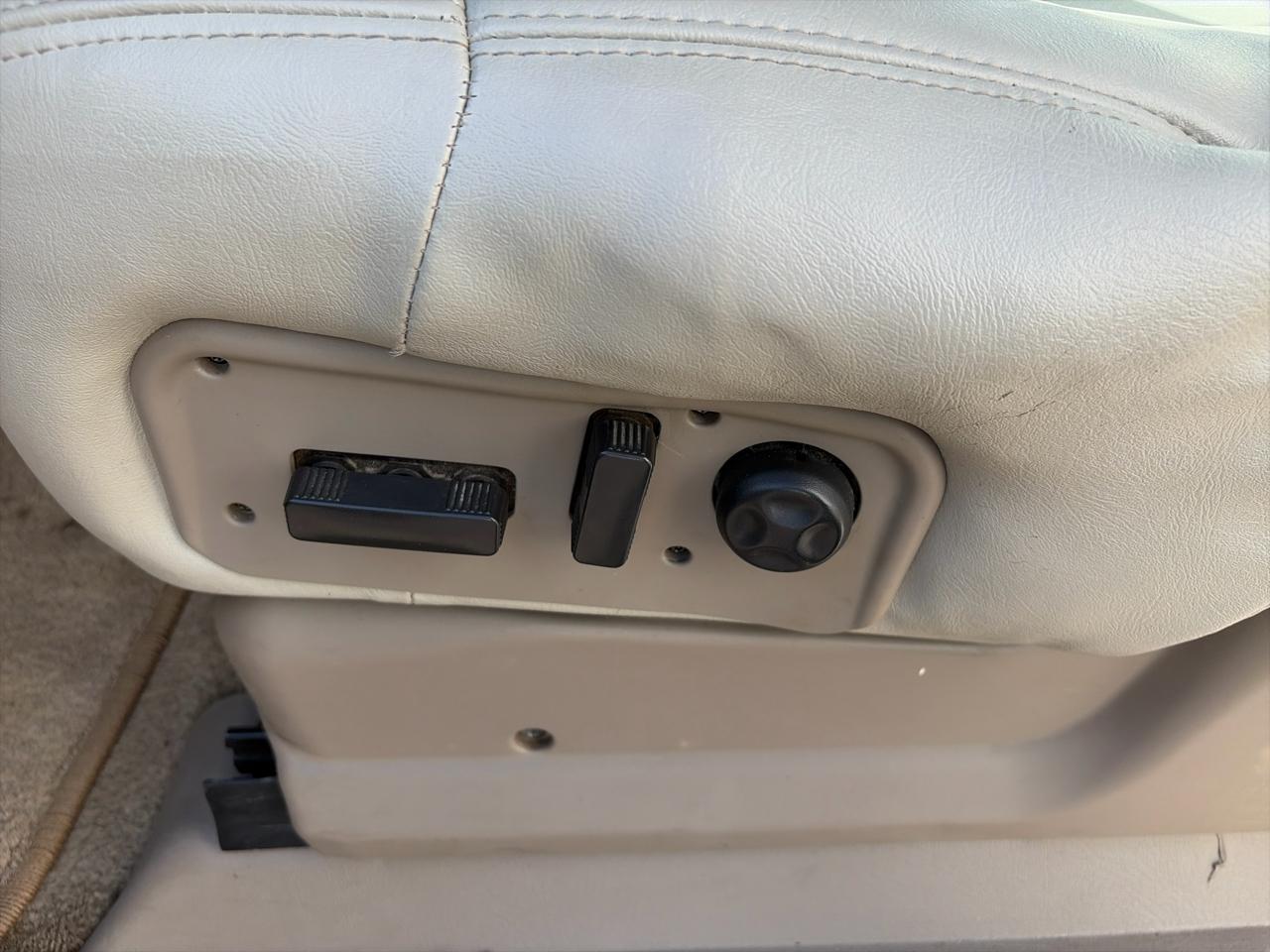 Chevrolet Suburban K1500 4WD 2001