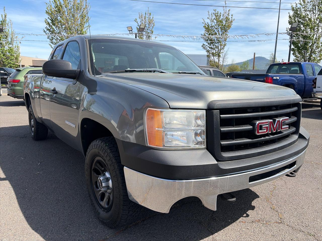 GMC Sierra 1500 Work Truck Ext. Cab 4WD 2011