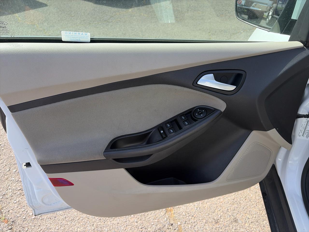 Ford Focus SE Sedan 2014